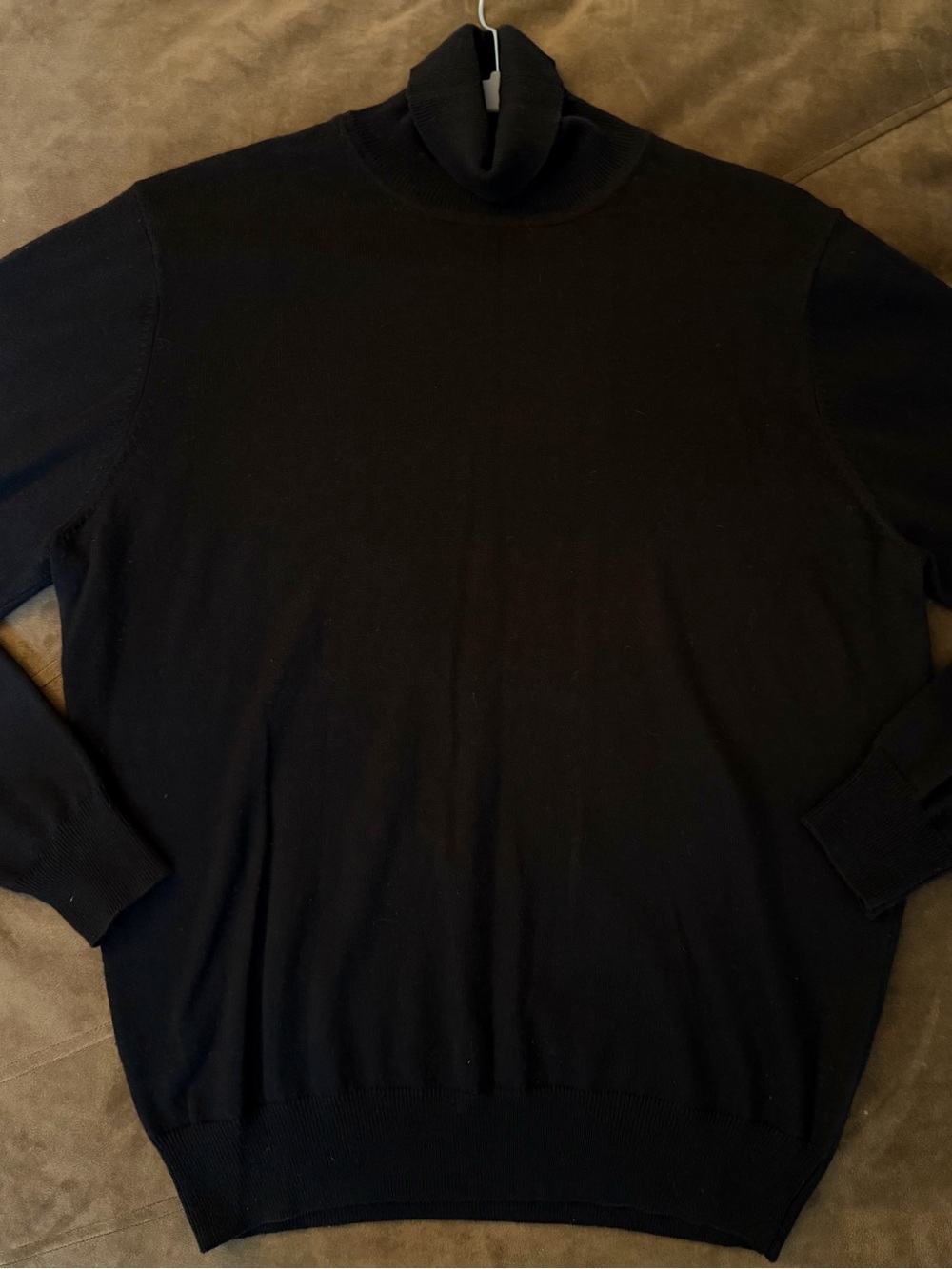 Orvis Black Men's Turtleneck Sweater - Picture 4 of 9